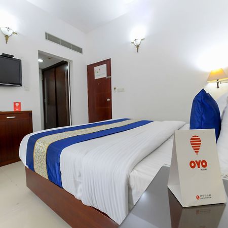 Oyo 7188 Ajantha Regency Hotell Kochi Eksteriør bilde