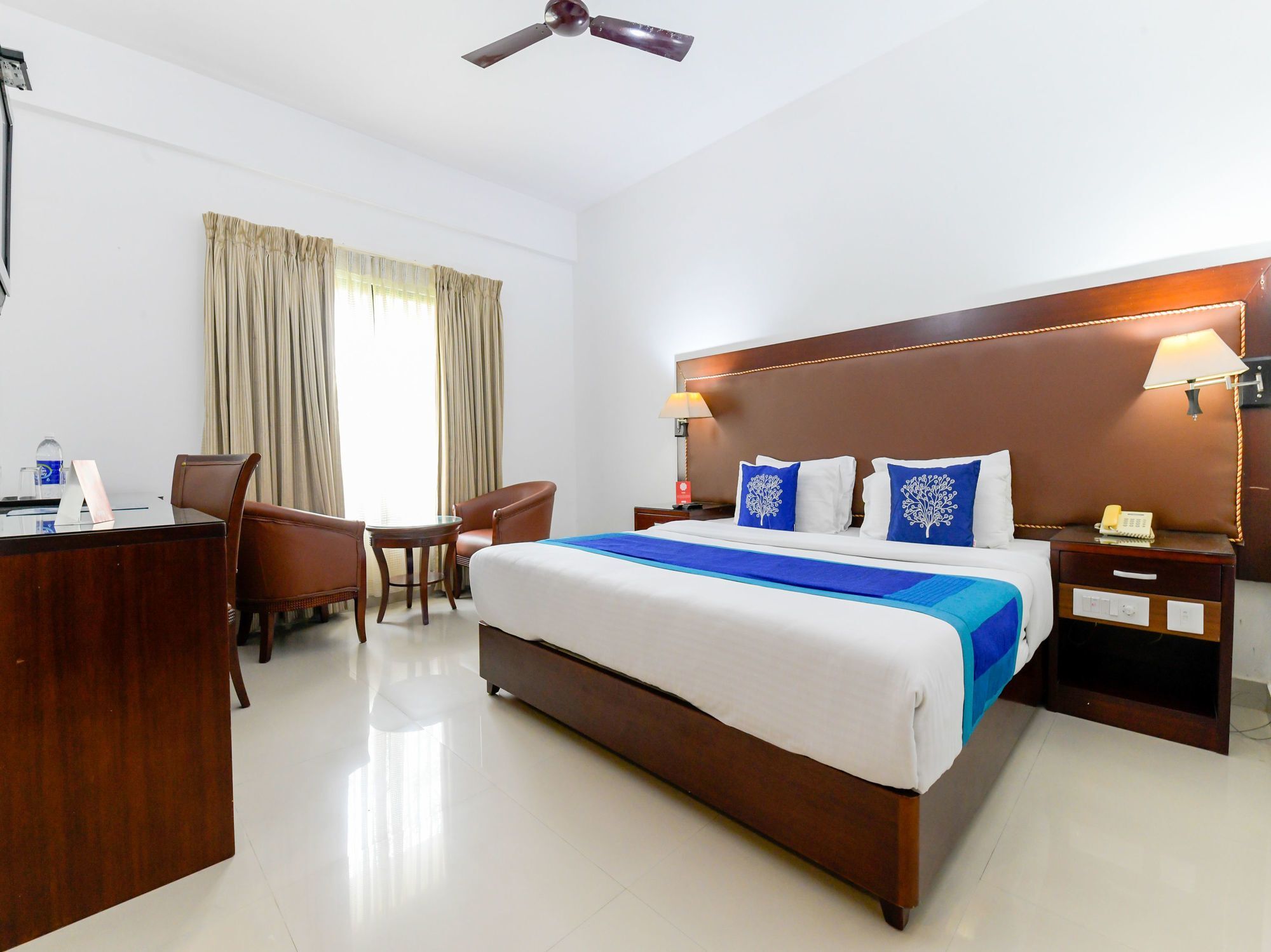 Oyo 7188 Ajantha Regency Hotell Kochi Eksteriør bilde