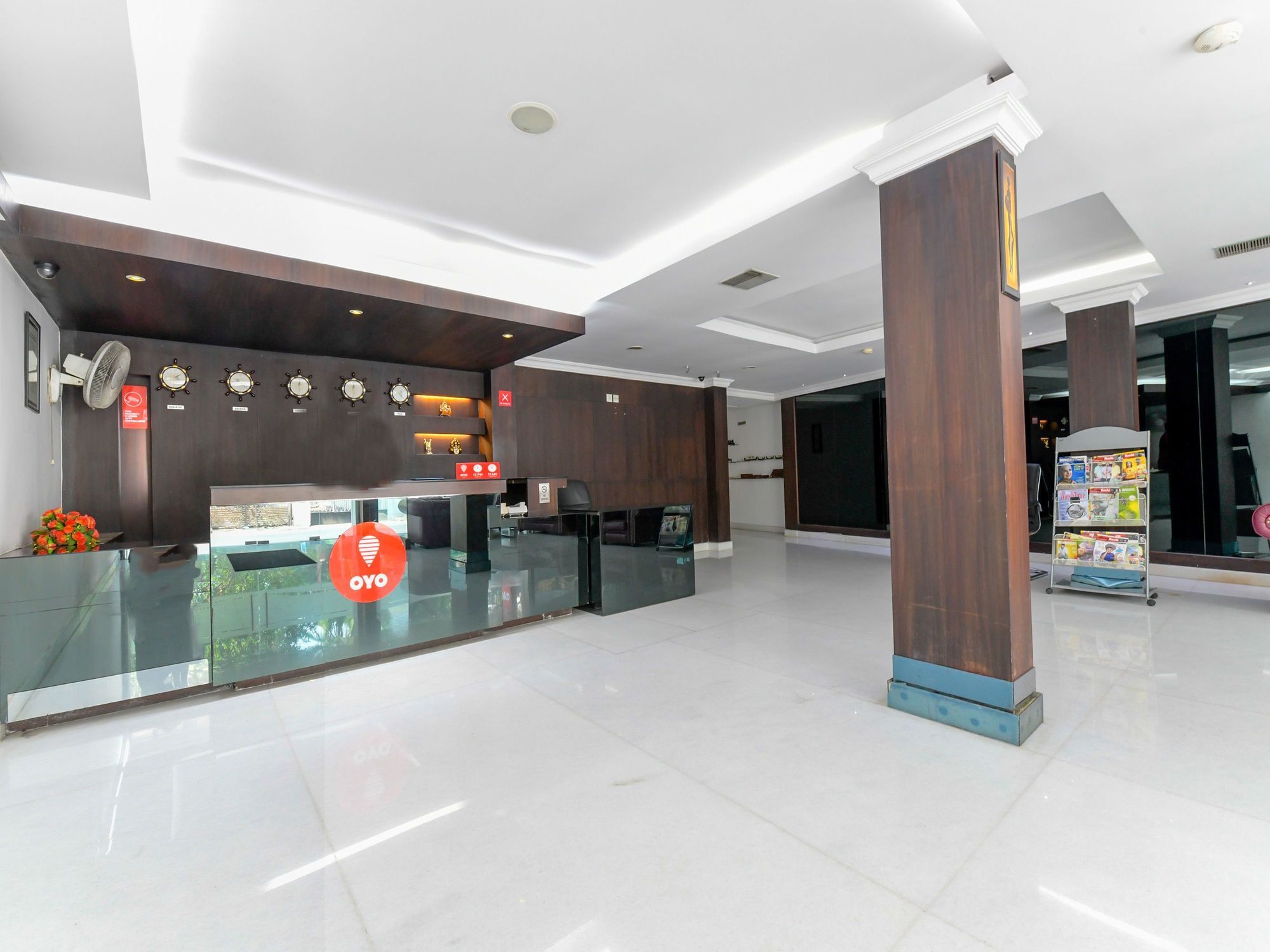 Oyo 7188 Ajantha Regency Hotell Kochi Eksteriør bilde